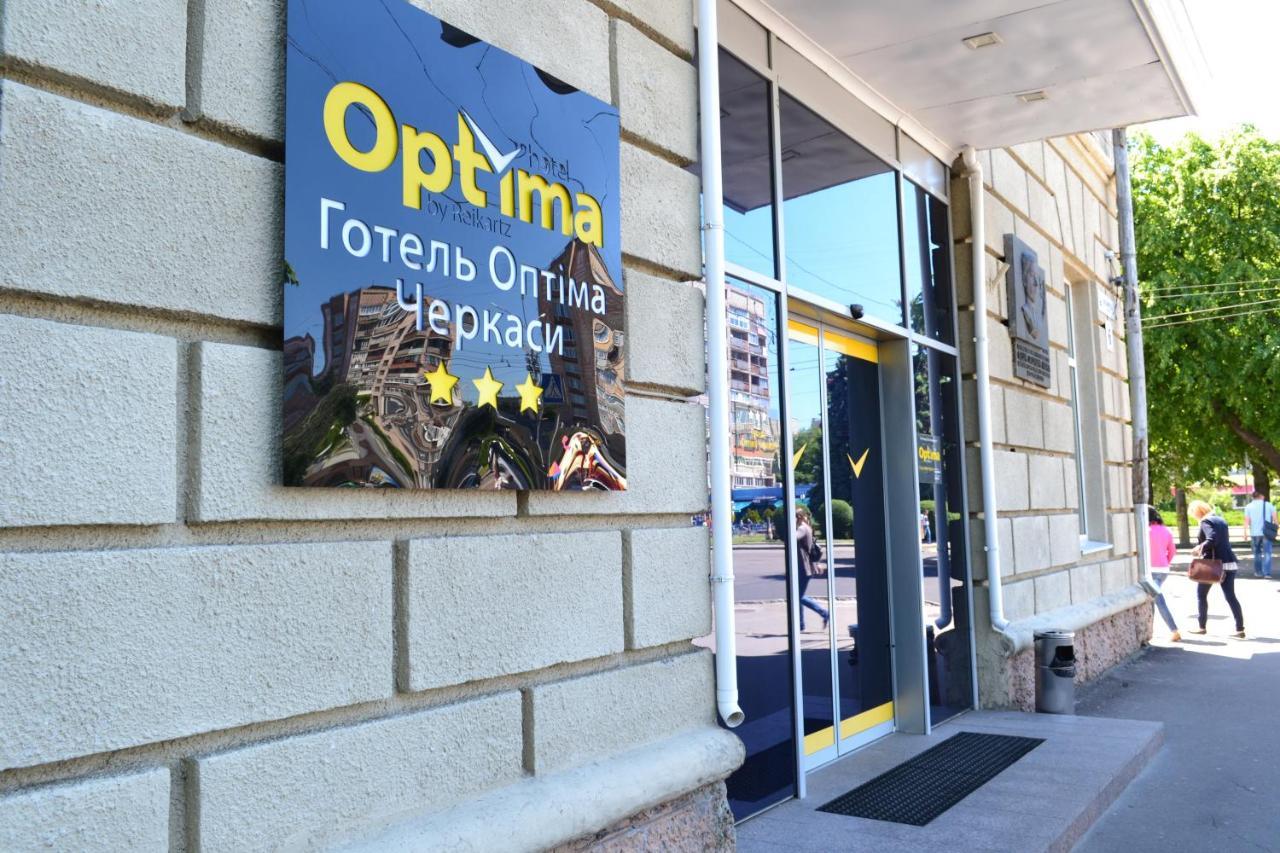 Optima Cherkasy Hotel Exterior foto